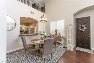 Photo #5: 2423720 Listing 