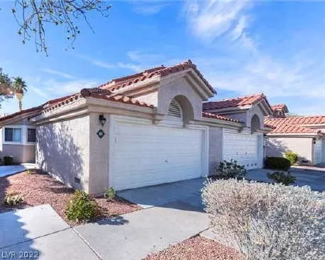 MLS: 2423722 Condo For Sale