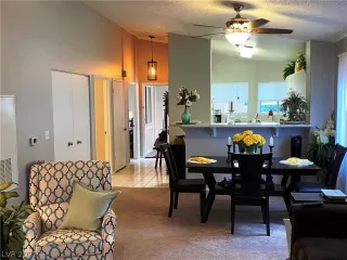 Photo #5: 2423722 Listing 