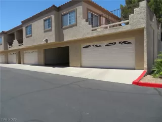Photo #3: 2423744 Listing 