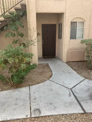 Photo #1: 2423774 Listing 