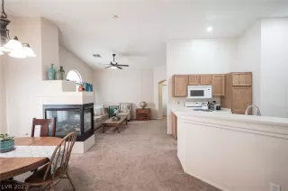 Photo #5: 2423827 Listing