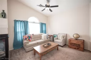 Photo #6: 2423827 Listing