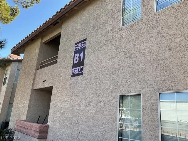 MLS: 2423829 Condo For Sale