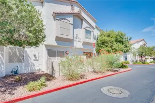 Photo #3: 2423838 Listing 