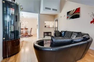 Photo #5: 2423838 Listing 