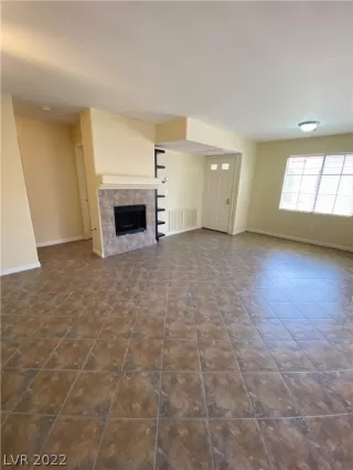 Photo #4: 2423868 Listing 