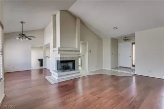 Photo #3: 2423876 Listing 