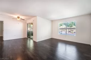 Photo #3: 2423910 Listing 