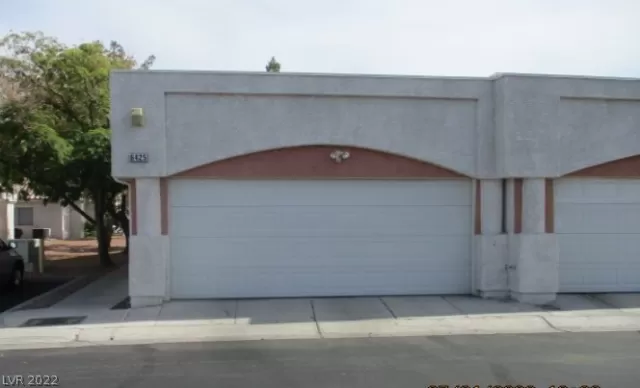 MLS: 2423915 Condo For Sale