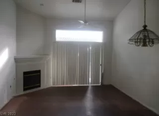 Photo #4: 2423915 Listing