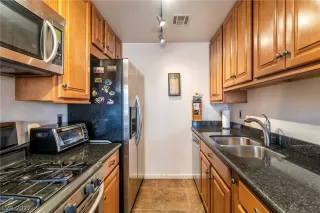 Photo #5: 2423930 Listing