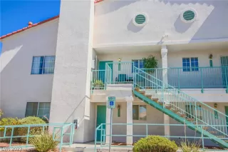 Photo #1: 2423956 Listing