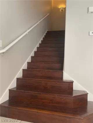 Photo #5: 2423967 Listing 