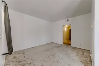 Photo #6: 2423973 Listing