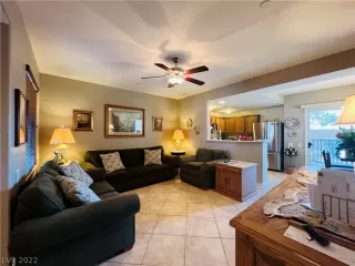 Photo #4: 2423977 Listing 