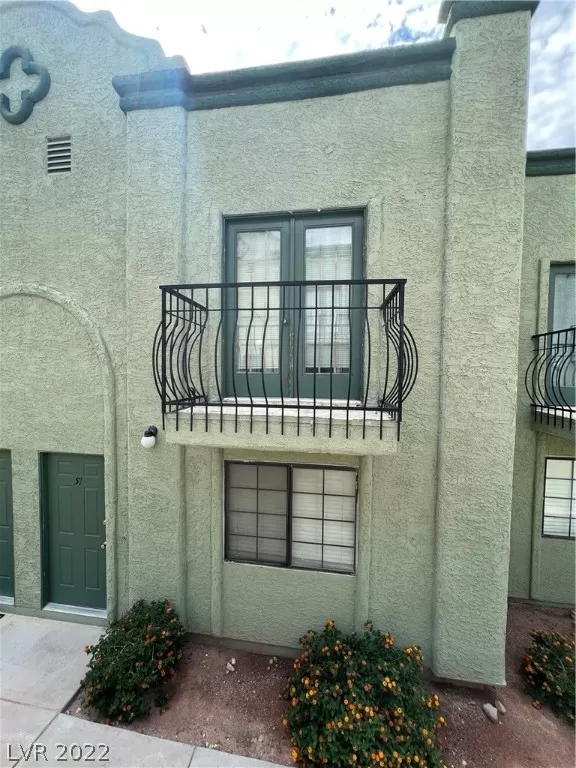 MLS: 2423978 Condo For Sale