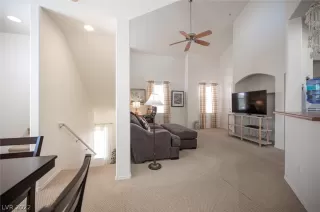 Photo #3: 2423987 Listing