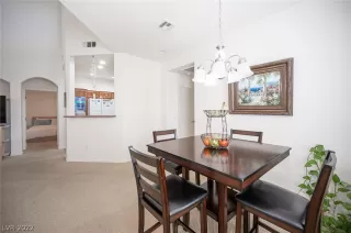 Photo #4: 2423987 Listing