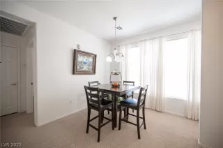 Photo #5: 2423987 Listing