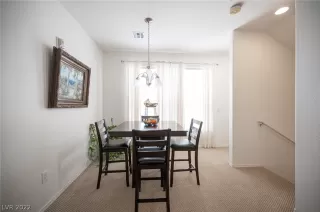 Photo #6: 2423987 Listing