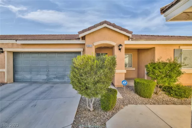 MLS: 2423988 Condo For Sale