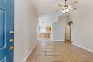 Photo #3: 2423988 Listing