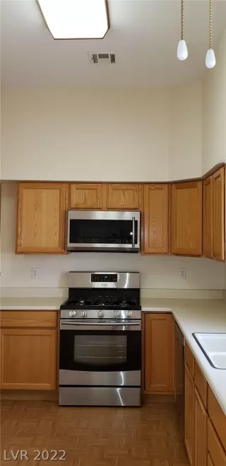 Photo #4: 2423992 Listing 