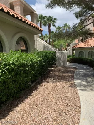 Photo #2: 2424020 Listing 