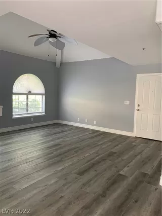 Photo #5: 2424020 Listing 