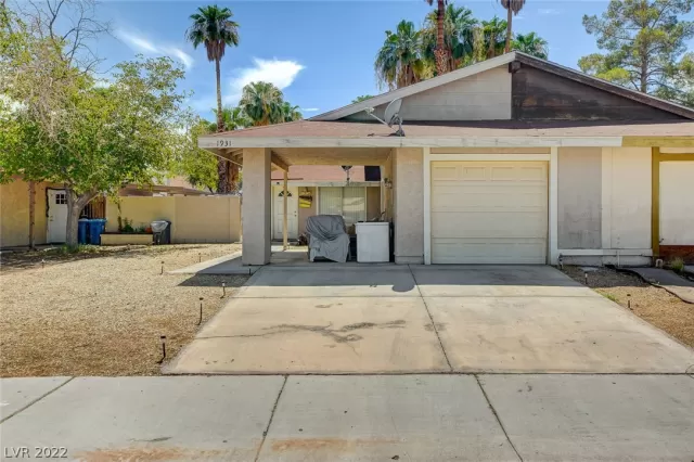 MLS: 2424032 Condo For Sale