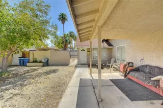 Photo #4: 2424032 Listing