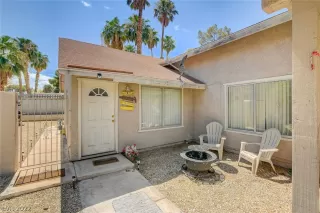 Photo #5: 2424032 Listing