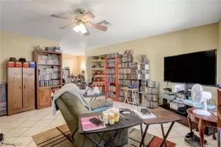 Photo #6: 2424032 Listing