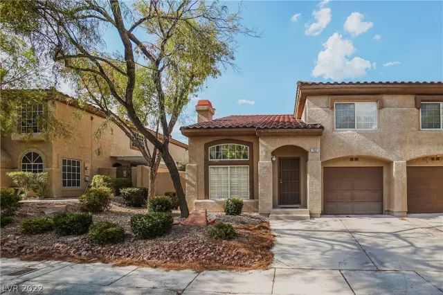 MLS: 2424039 Condo For Sale