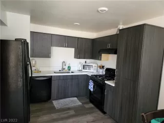 Photo #1: 2424050 Listing