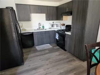 Photo #2: 2424050 Listing