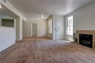 Photo #4: 2424121 Listing
