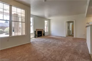 Photo #6: 2424121 Listing