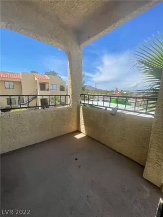 Photo #3: 2424123 Listing 