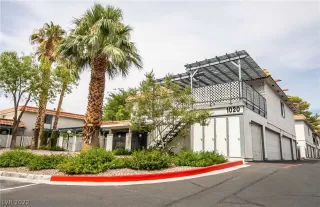 Photo #1: 2424180 Listing 