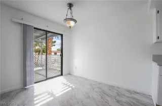 Photo #6: 2424180 Listing 