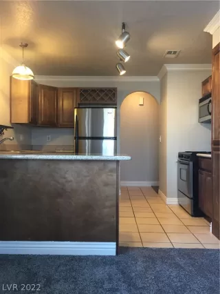 Photo #2: 2424205 Listing 