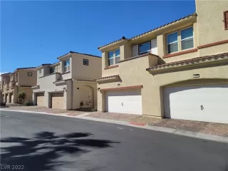 Photo #1: 2424265 Listing 