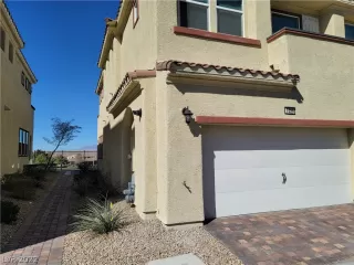 Photo #6: 2424265 Listing 