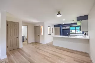 Photo #2: 2424271 Listing