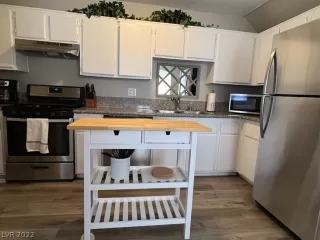 Photo #5: 2424295 Listing 