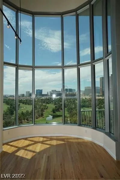 MLS: 2424296 Condo For Sale