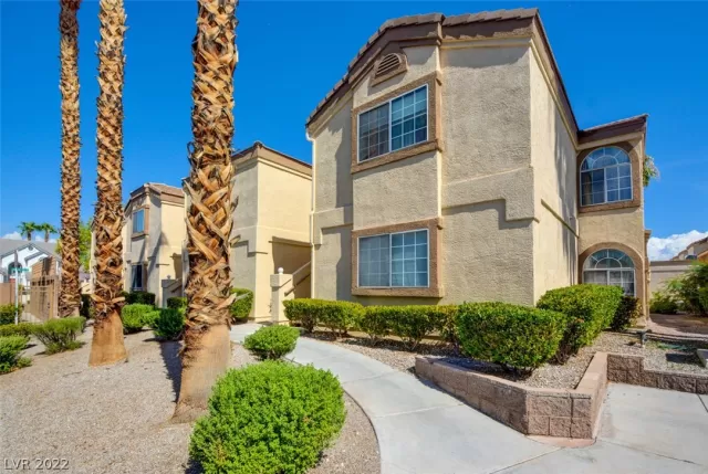 MLS: 2424321 Condo For Sale