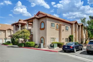 Photo #2: 2424362 Listing